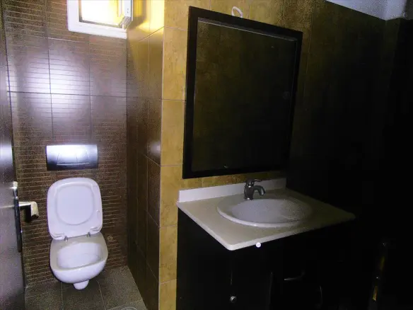 Detached House In Greece (670 M²)