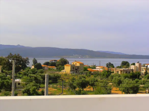 Detached House In Greece (670 M²)