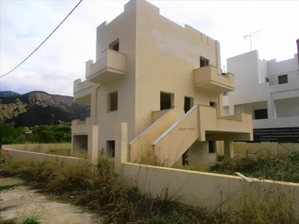 2-bedroom Maisonette In Greece (155 M²)