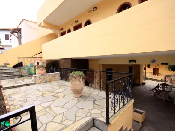 Hotel In Sithonia, Greece (350 M²)