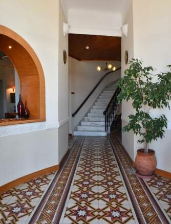Hotel In Aidipsos, Greece (1.500 M²)