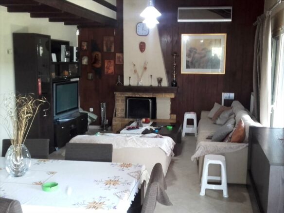 4-bedroom Detached House In Com. Skalas Oropou, Greece (162 M²)