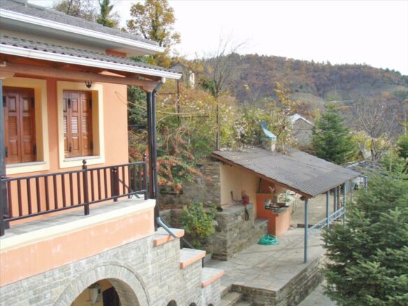 4-bedroom Villa In Timfi, Greece (240 M²)