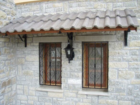 4-bedroom Villa In Timfi, Greece (240 M²)