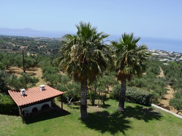 5-bedroom Villa In Rethimno, Greece (470 M²)