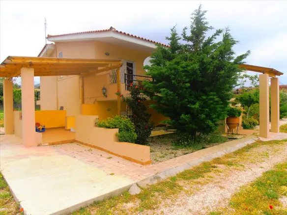 6-bedroom Maisonette In Greece (218 M²)