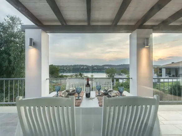 3-bedroom Detached House In Greece (136 M²)