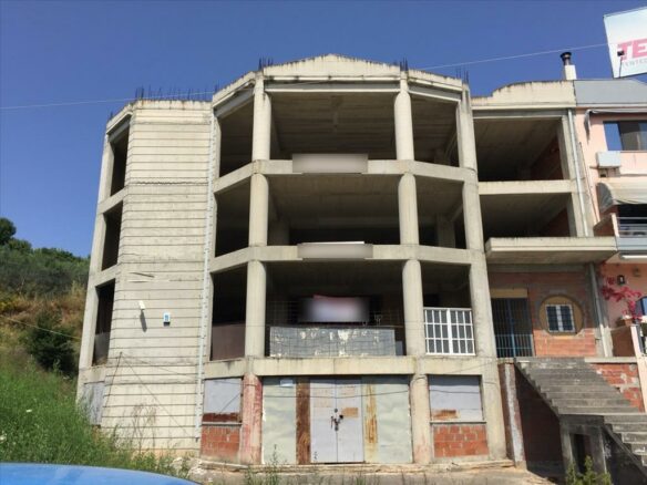 Commercial Property In Greece (1.120 M²)