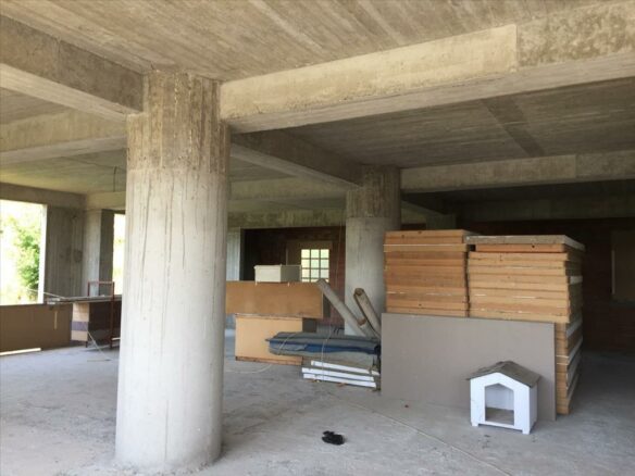 Commercial Property In Greece (1.120 M²)