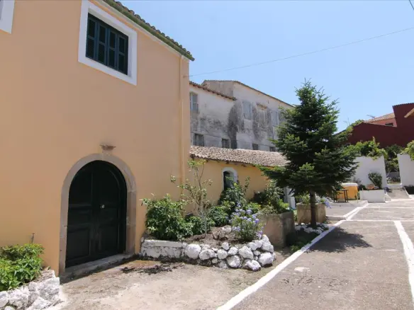 5-bedroom Detached House In Corfu, Greece (300 M²)