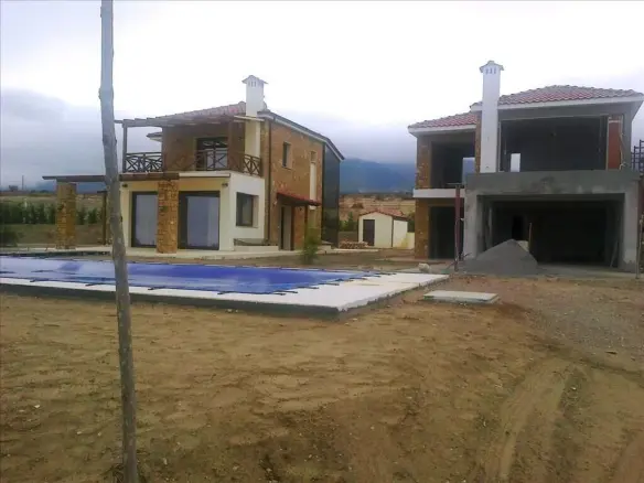 3-bedroom Villa In Greece (230 M²)