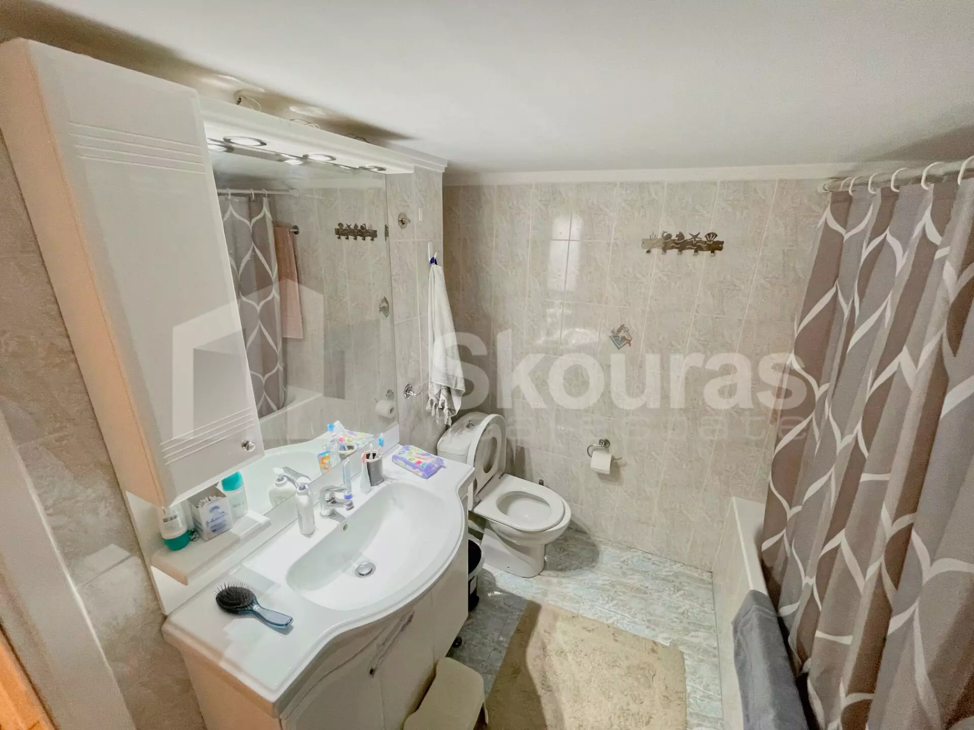 4957080fdcc2457b912d42324626d930