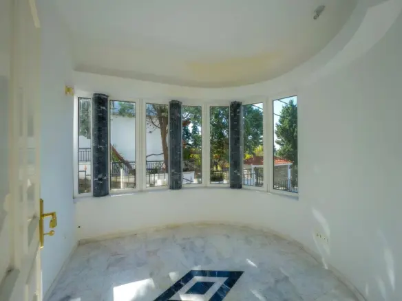 6-bedroom Villa In Oreokastro, Greece (584 M²)
