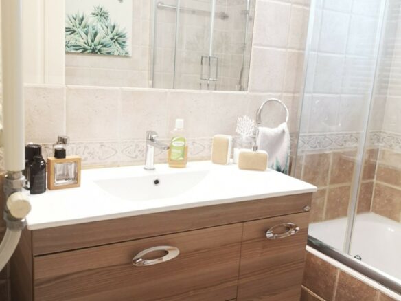 Flat In Greece (137 M²)
