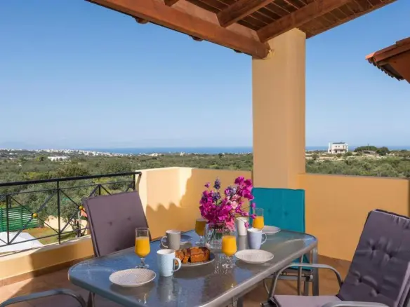 5-bedroom Business In Akrotiri, Greece (310 M²)