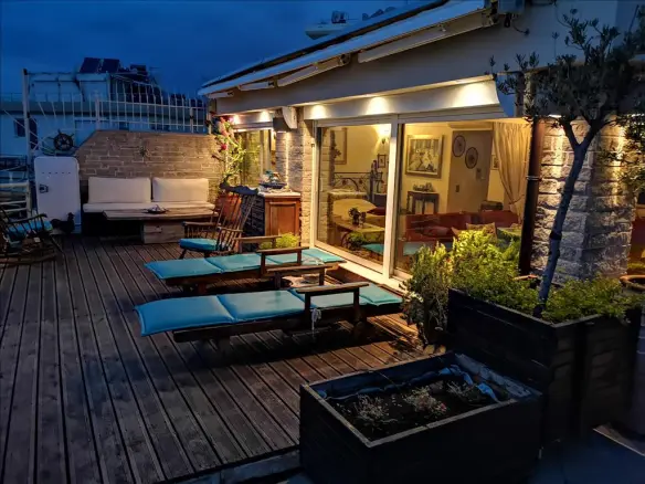 3-bedroom Duplex In Palaio Faliro, Greece (205 M²)