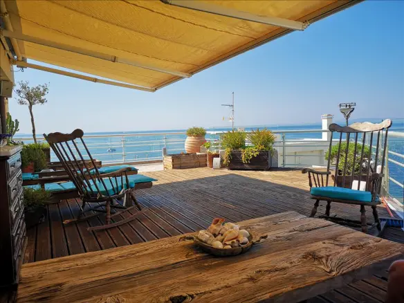 3-bedroom Duplex In Palaio Faliro, Greece (205 M²)