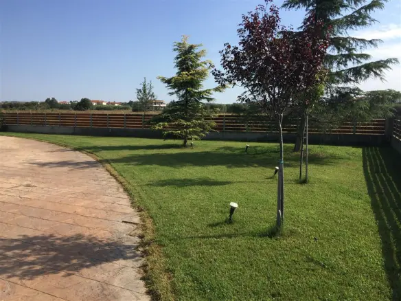 7-bedroom Detached House In Epanomi, Greece (350 M²)