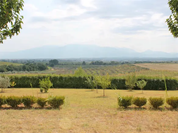 6-bedroom Villa In Katerini, Greece (500 M²)
