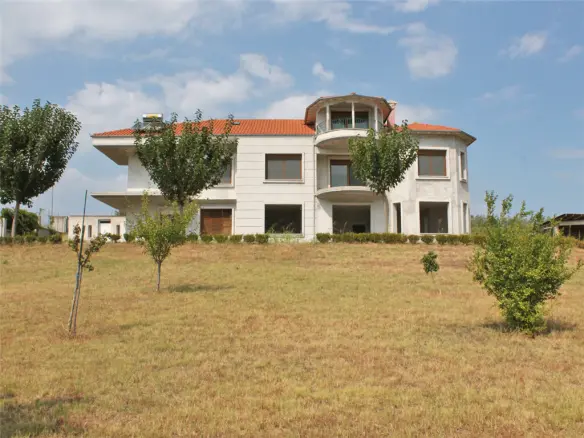 6-bedroom Villa In Katerini, Greece (500 M²)