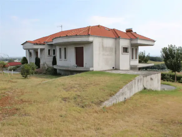 6-bedroom Villa In Katerini, Greece (500 M²)