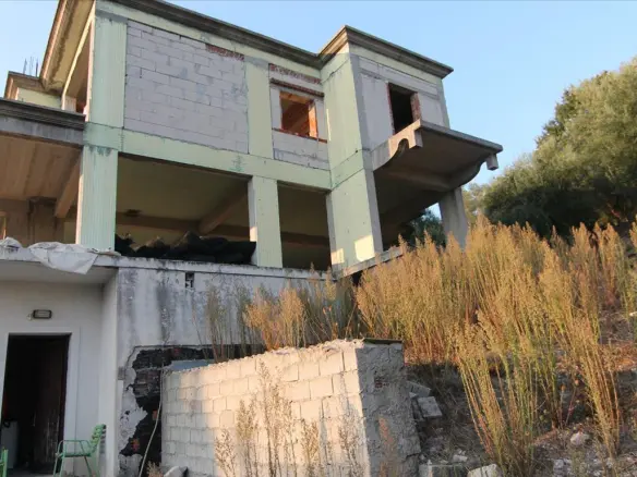 Detached House In Corfu, Greece (250 M²)