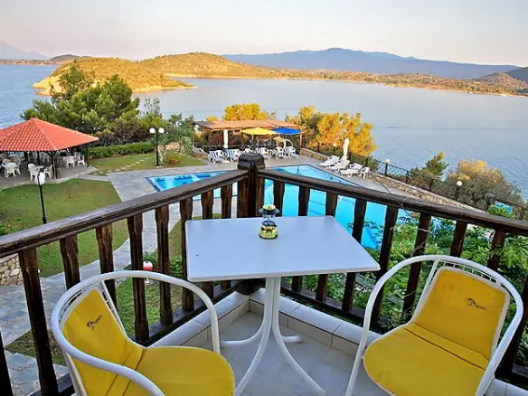 Hotel In Sithonia, Greece (500 M²)