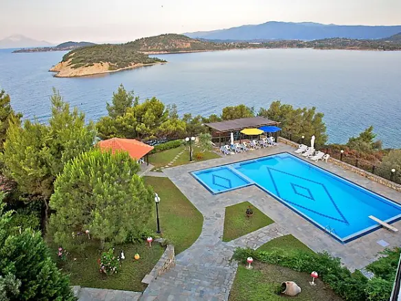 Hotel In Sithonia, Greece (500 M²)