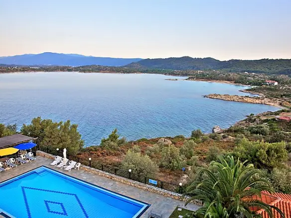 Hotel In Sithonia, Greece (500 M²)