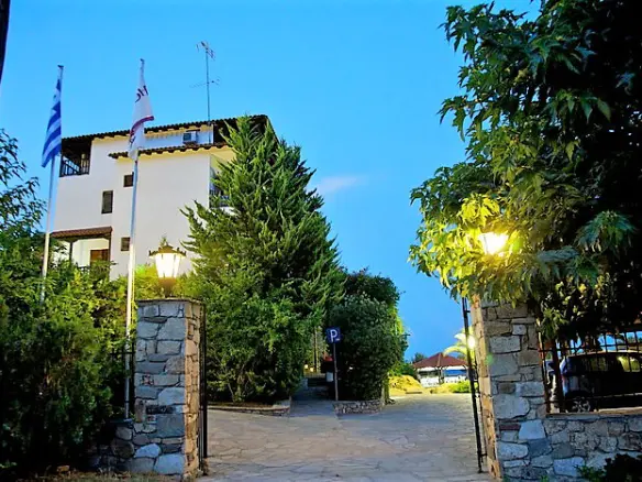 Hotel In Sithonia, Greece (500 M²)