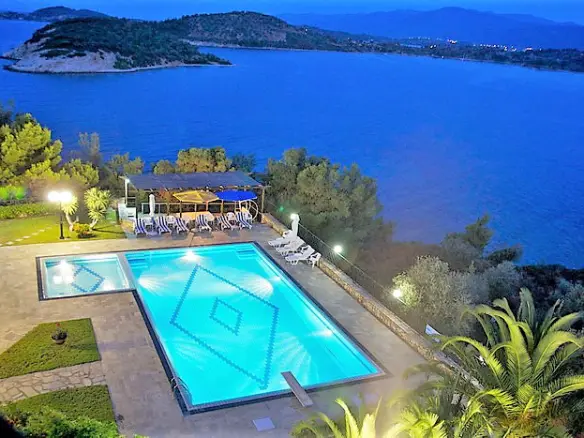 Hotel In Sithonia, Greece (500 M²)