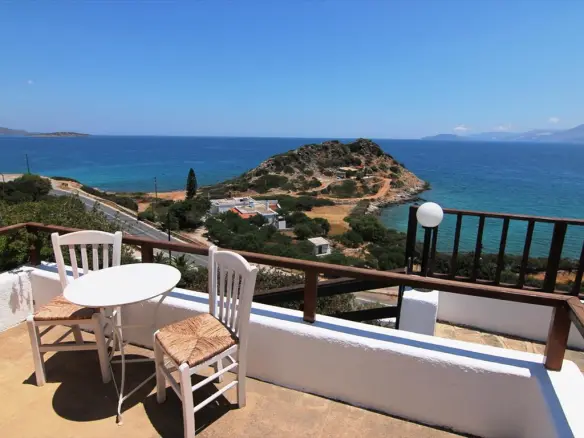 Hotel In Agios Nikolaos, Greece (3.000 M²)