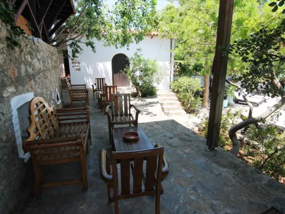 Hotel In Agios Nikolaos, Greece (3.000 M²)