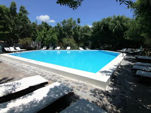 Hotel In Agios Nikolaos, Greece (3.000 M²)