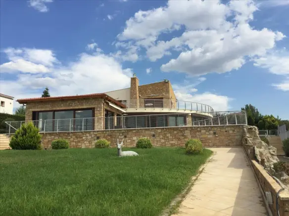 5-bedroom Villa In Panorama, Greece (740 M²)