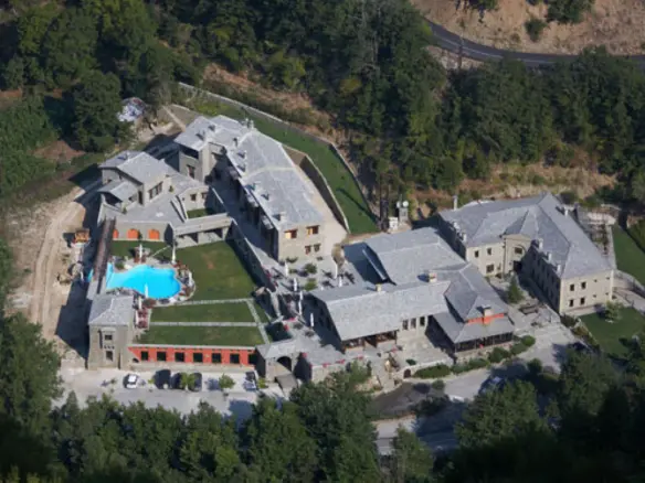 Hotel In Kalampaka, Greece (4.000 M²)