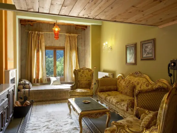Hotel In Kalampaka, Greece (4.000 M²)
