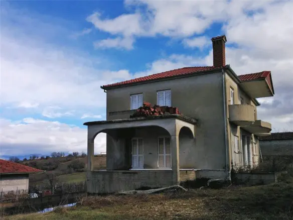 6-bedroom Detached House In Grevena, Greece (312 M²)