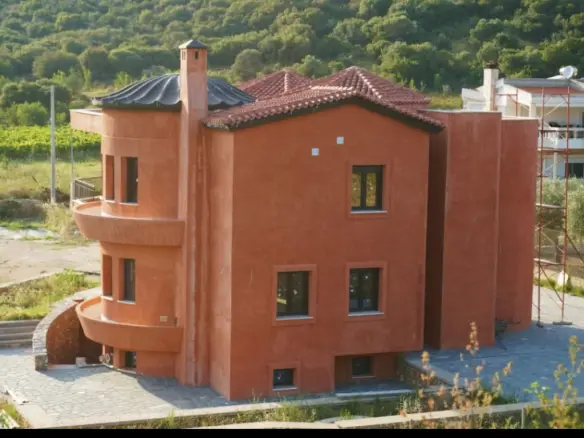4-bedroom Villa In Eleitheres, Greece (340 M²)
