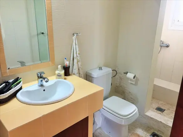 6-bedroom Detached House In Thermi, Greece (440 M²)