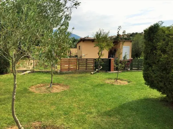 6-bedroom Detached House In Thermi, Greece (440 M²)
