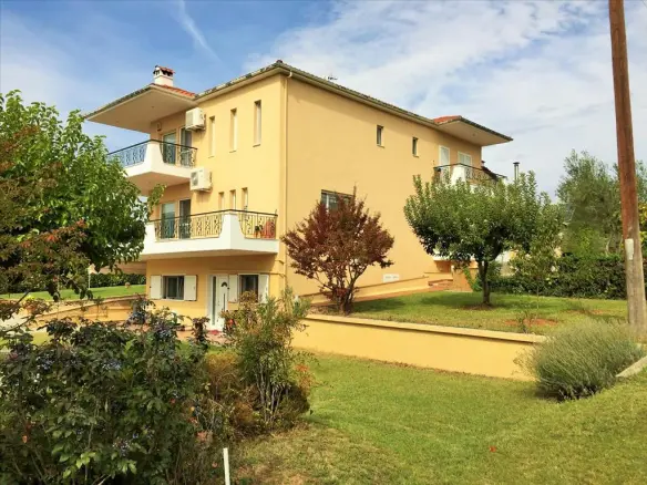 6-bedroom Detached House In Thermi, Greece (440 M²)