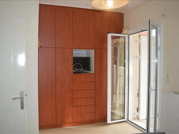3-bedroom Maisonette In Megara, Greece (95 M²)