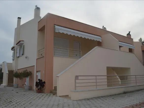 3-bedroom Maisonette In Megara, Greece (95 M²)