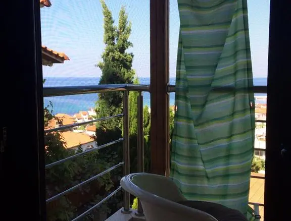 2-bedroom Detached House In Kassandra, Greece (90 M²)