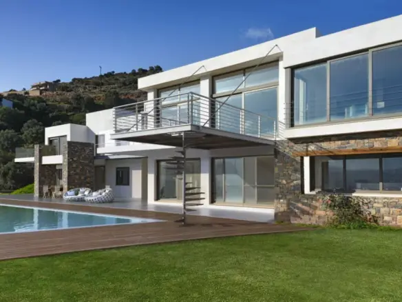 5-bedroom Villa In Agios Nikolaos, Greece (500 M²)