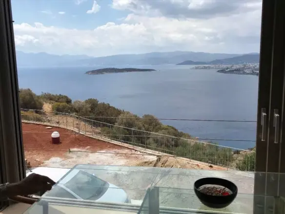 5-bedroom Villa In Agios Nikolaos, Greece (500 M²)