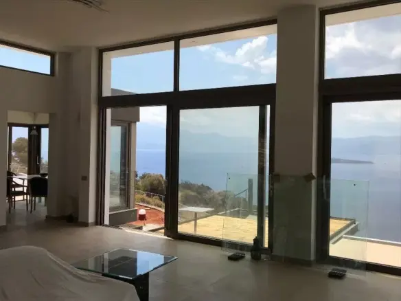 5-bedroom Villa In Agios Nikolaos, Greece (500 M²)