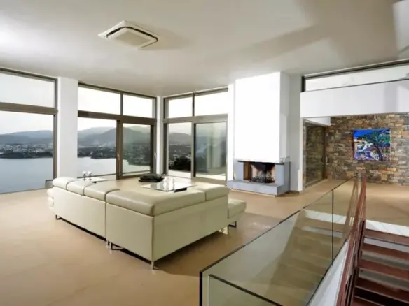 5-bedroom Villa In Agios Nikolaos, Greece (500 M²)