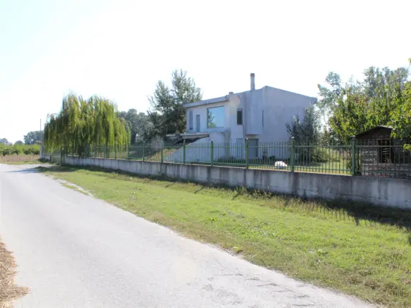 5-bedroom Villa In Katerini, Greece (170 M²)